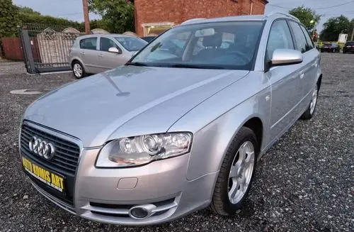 AUDI A4 