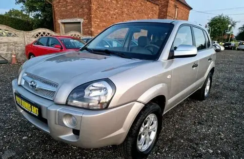 HYUNDAI Tucson 